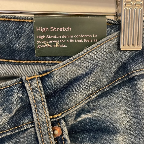 NWT Wild Fable Women’s High Rise Flare Jeans Size 2 - Picture 3 of 10